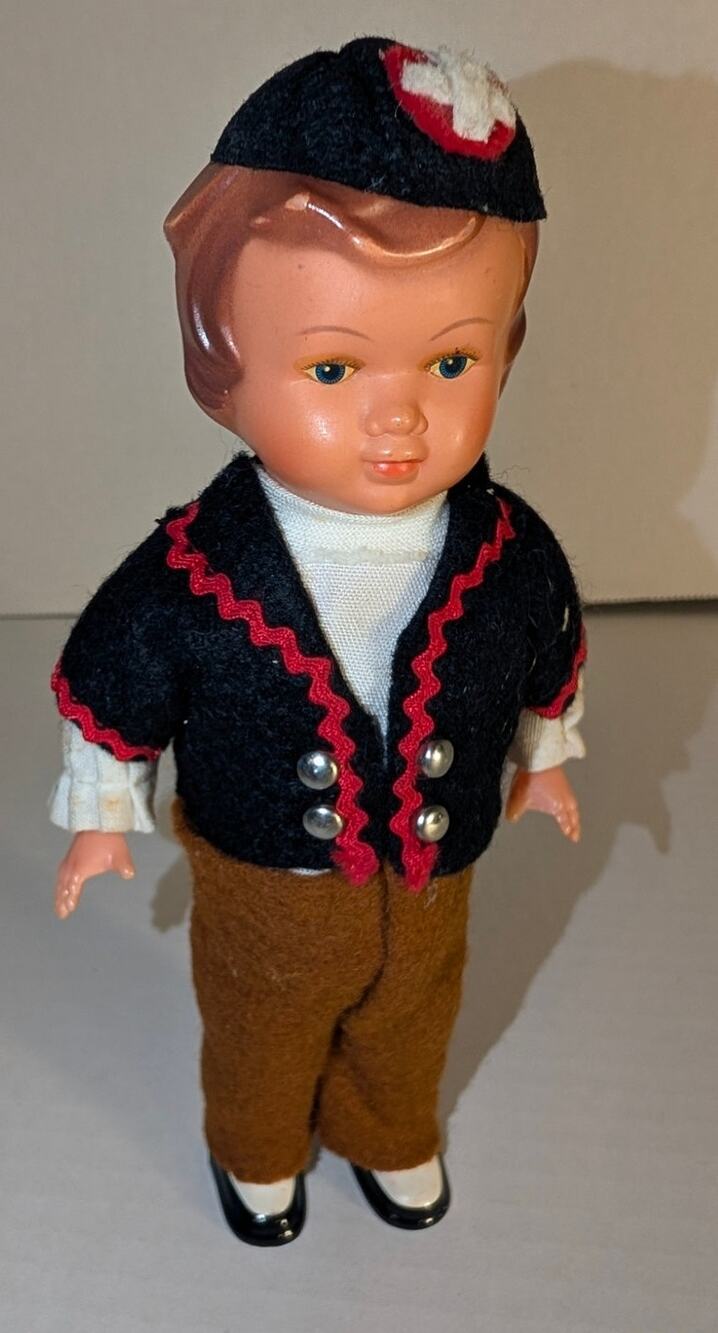 Vtg 6" Boy Doll Swiss Attire Wind-Up Sweetheart Tanzpuppe W.Germany NO KEY WORKS
